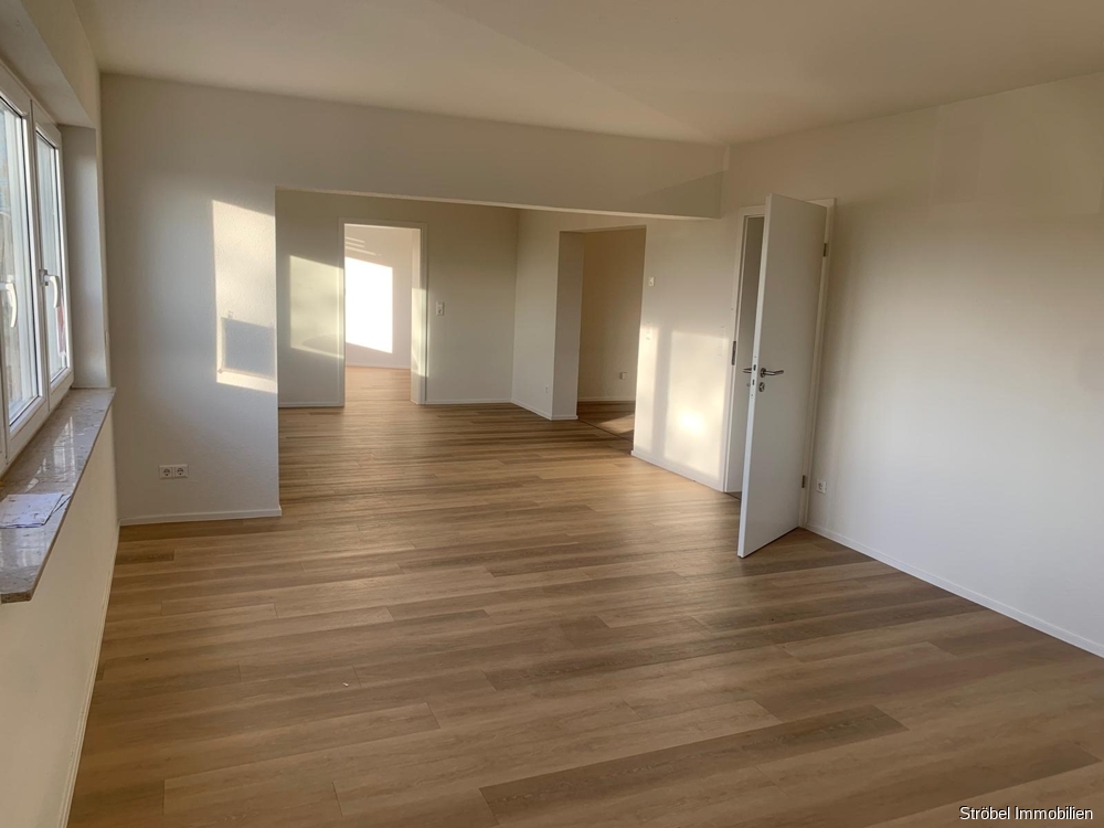 großzügige 4-Zimmerwohnung ab sofort in Rot am See zu vermieten, 74585 Rot am See, Etagenwohnung